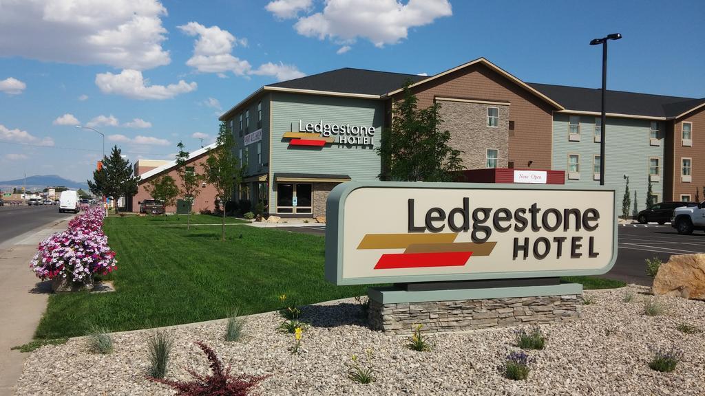 Ledgestone Hotel Vernal Exteriér fotografie