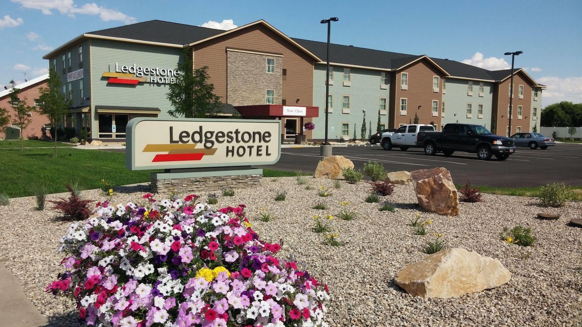 Ledgestone Hotel Vernal Exteriér fotografie